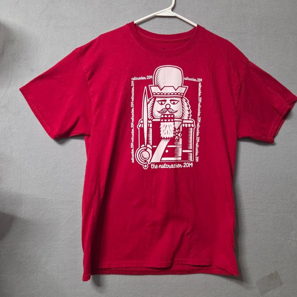 Hanes Men's Red T-shirt